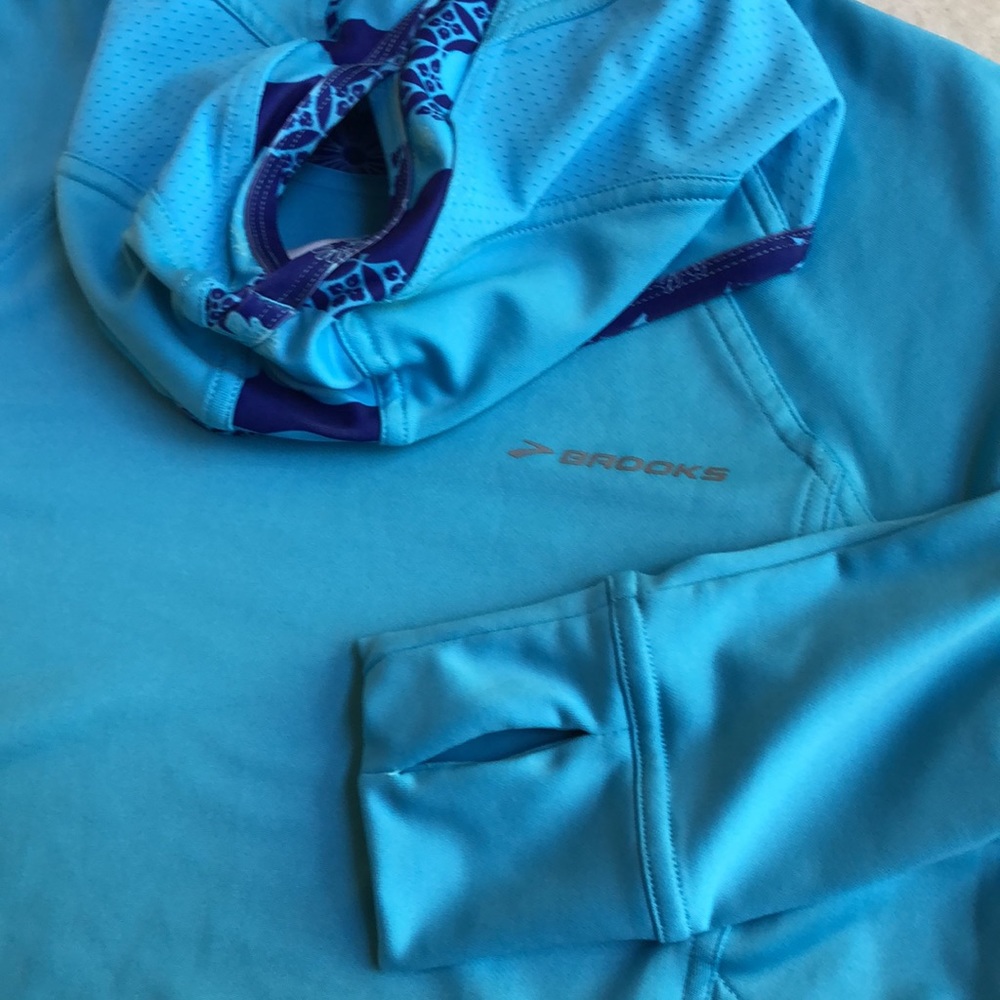 Woman’s Brooks Activity Running Pullover Hoodie J… - image 7